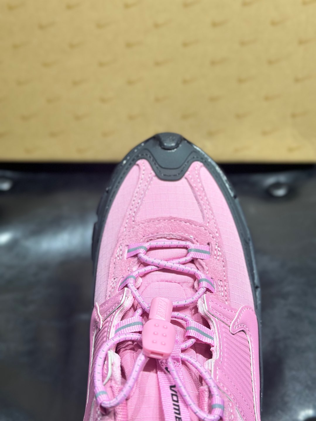 Running Shoes M