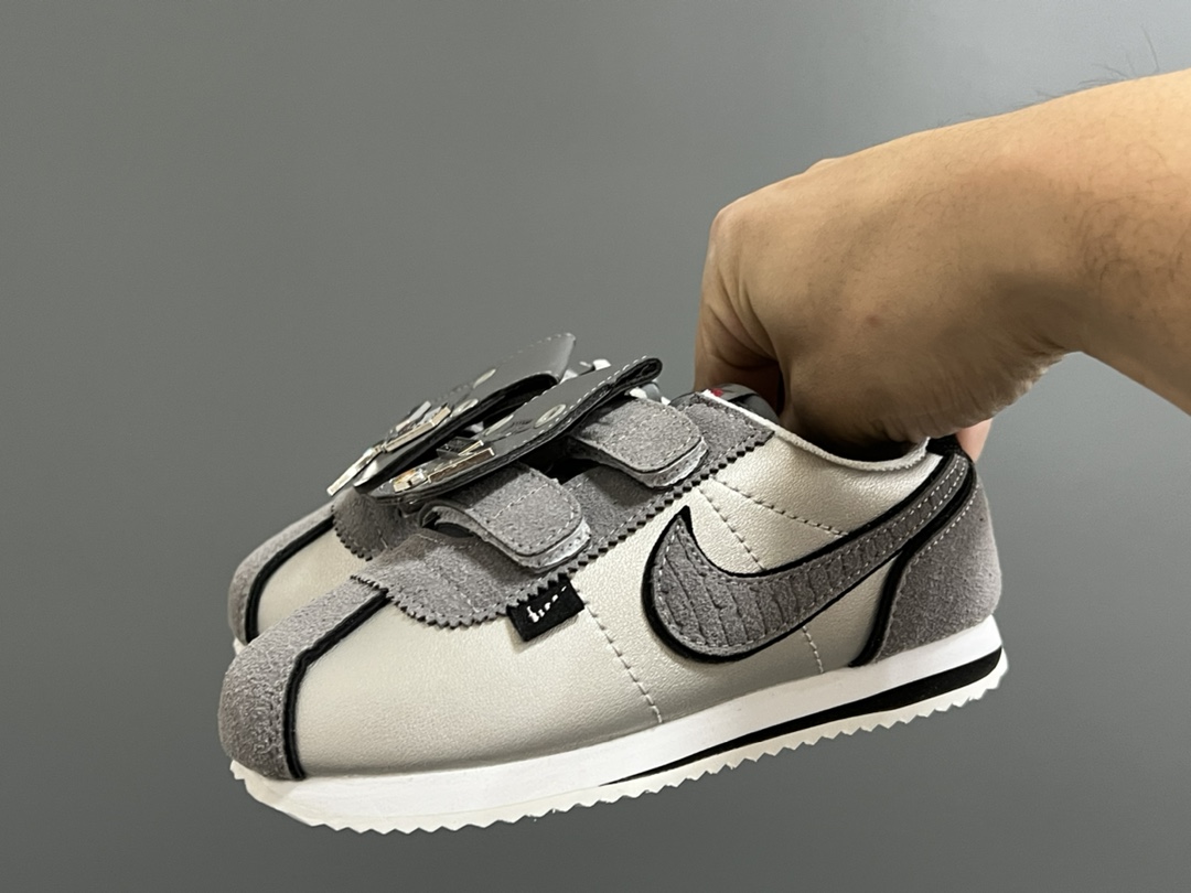 Sneakers 37