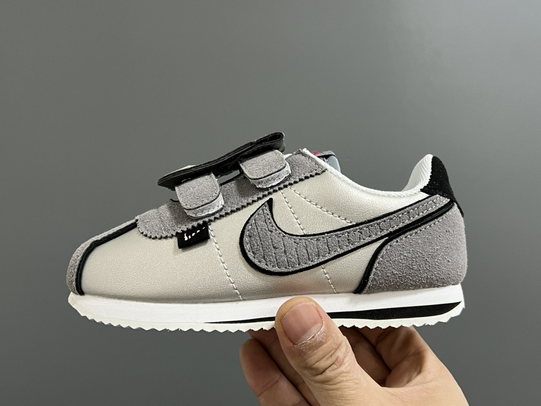 Sneakers 37