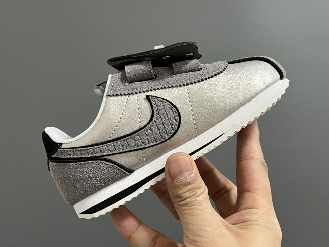 Sneakers 37