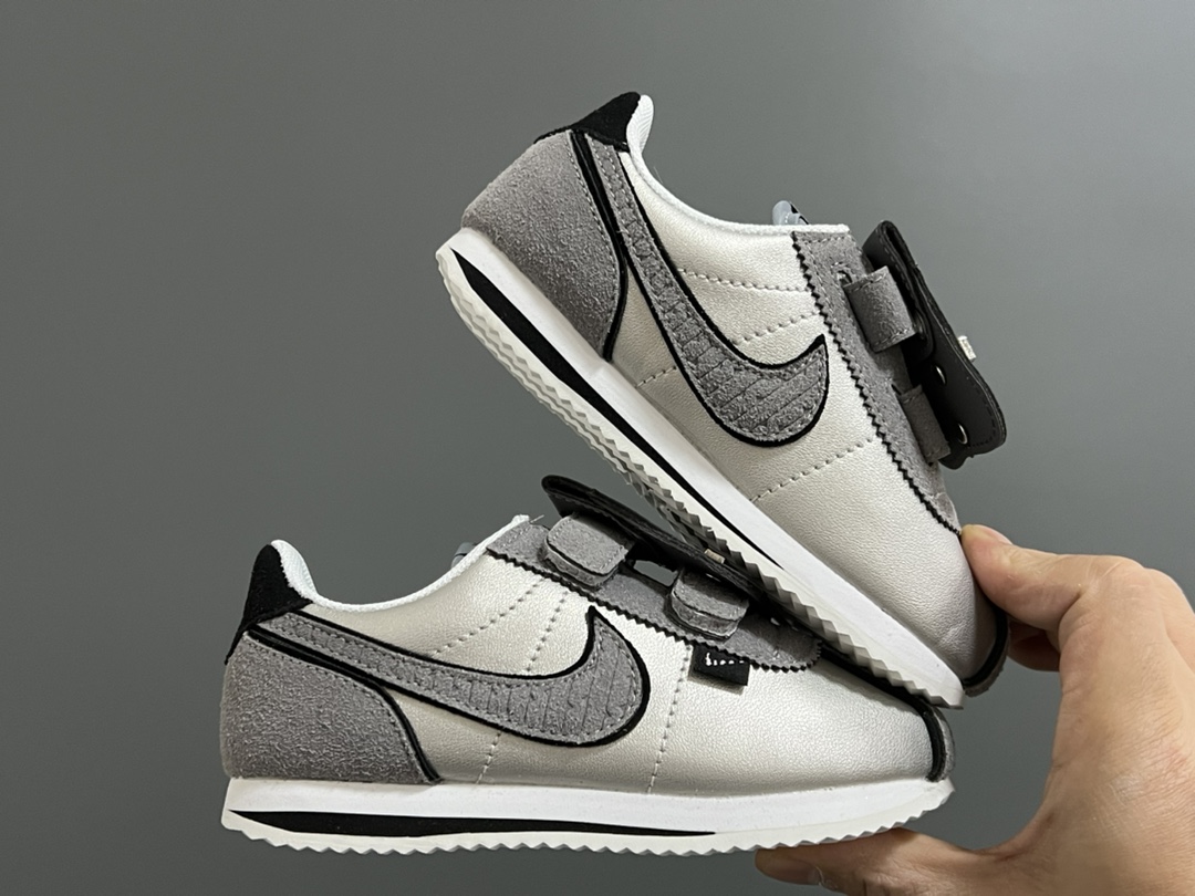 Sneakers 37