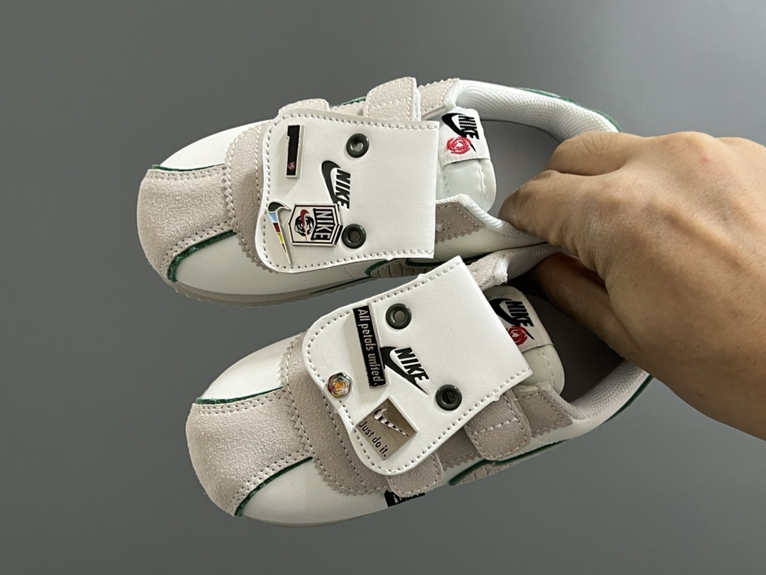 Sneakers 37