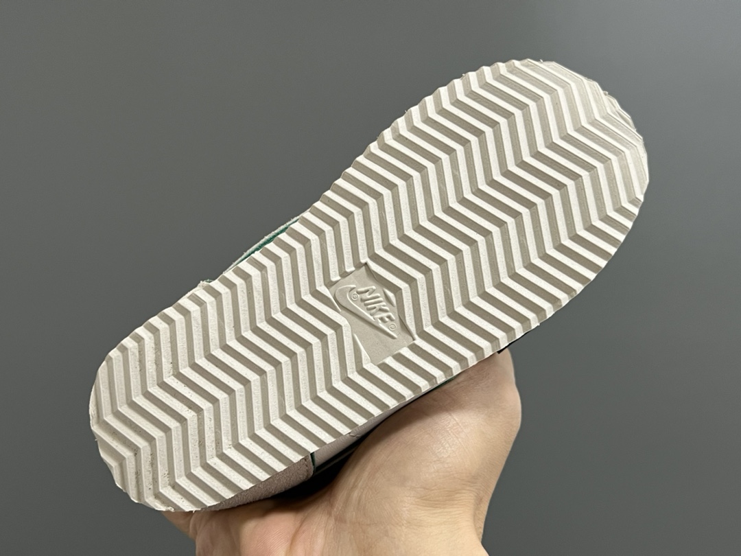 Sneakers 37