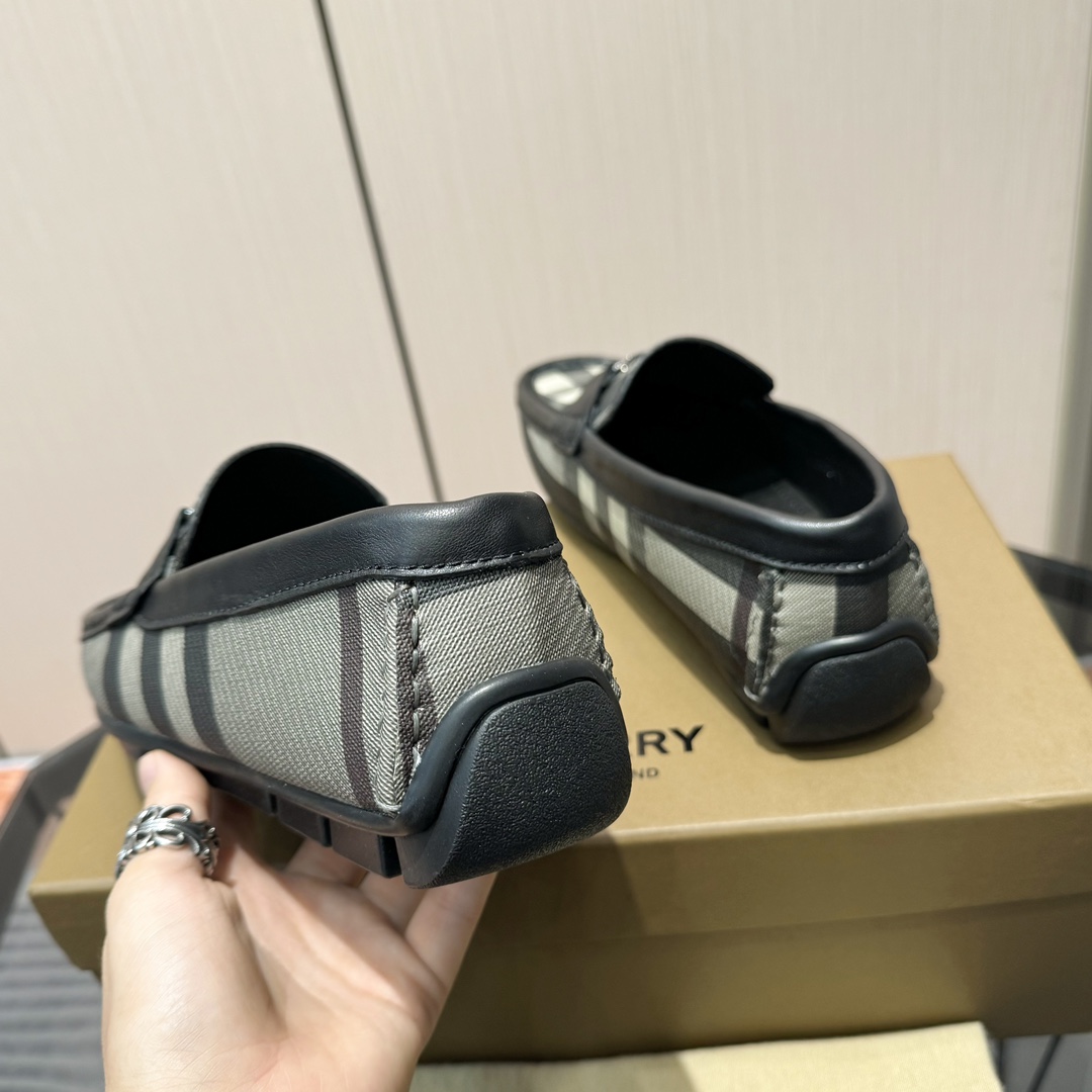 Burberry Loafers Cow Leather S