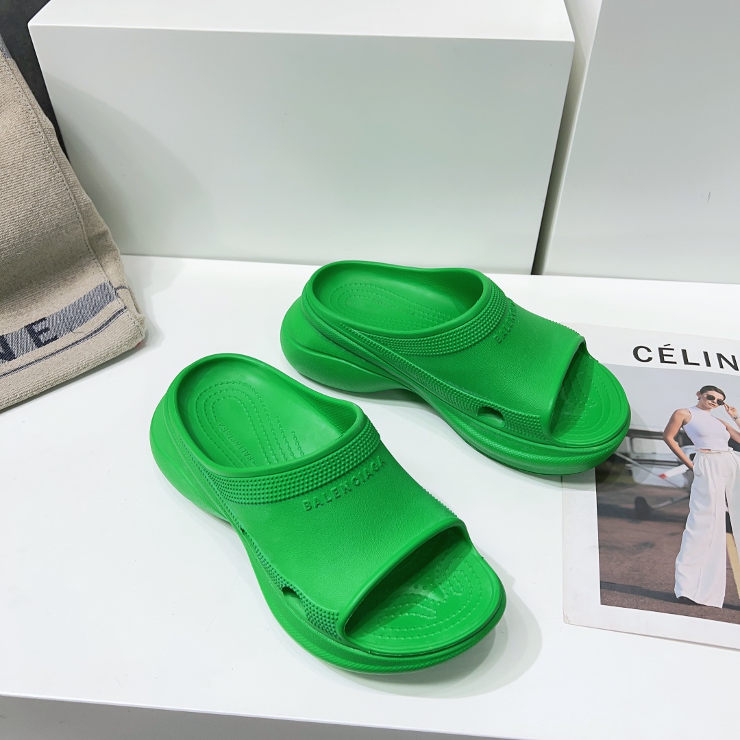 Balenciaga Female Slippers Breathable L