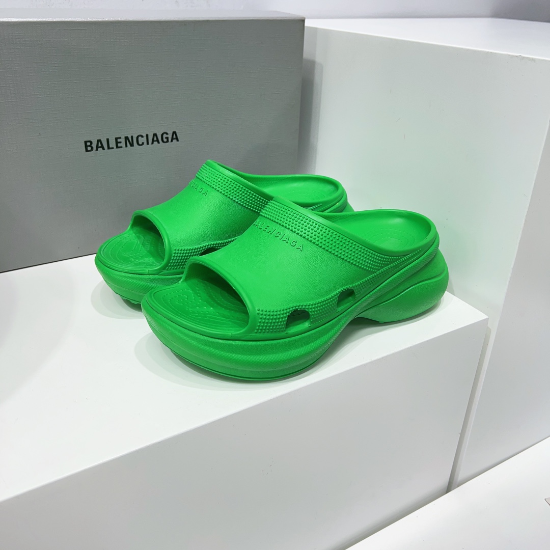Balenciaga Female Slippers Breathable L