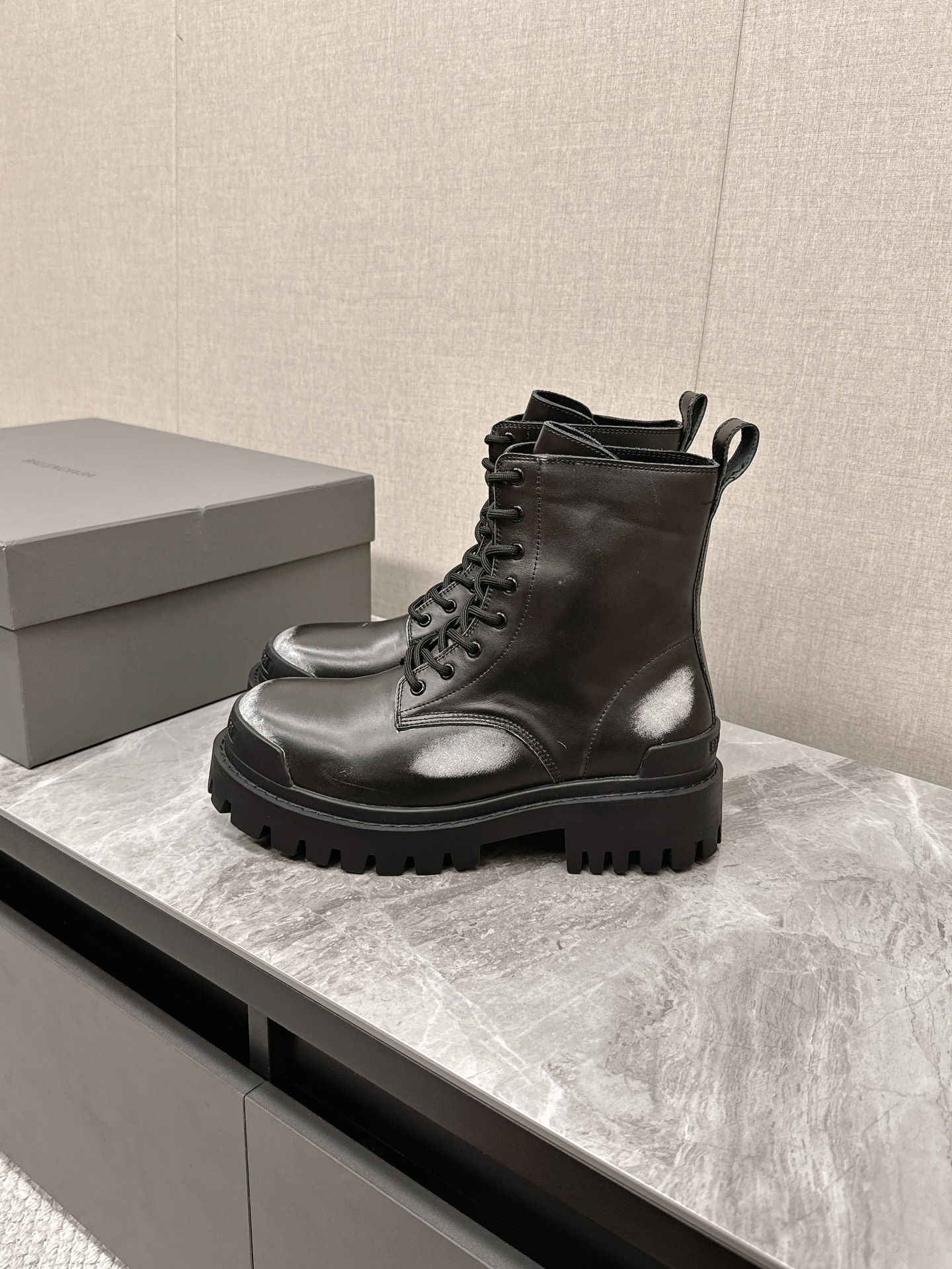 Male Basic Shoes Black L-s