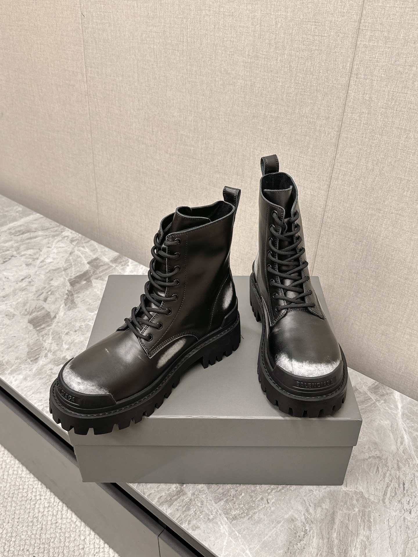 Male Basic Shoes Black L-s