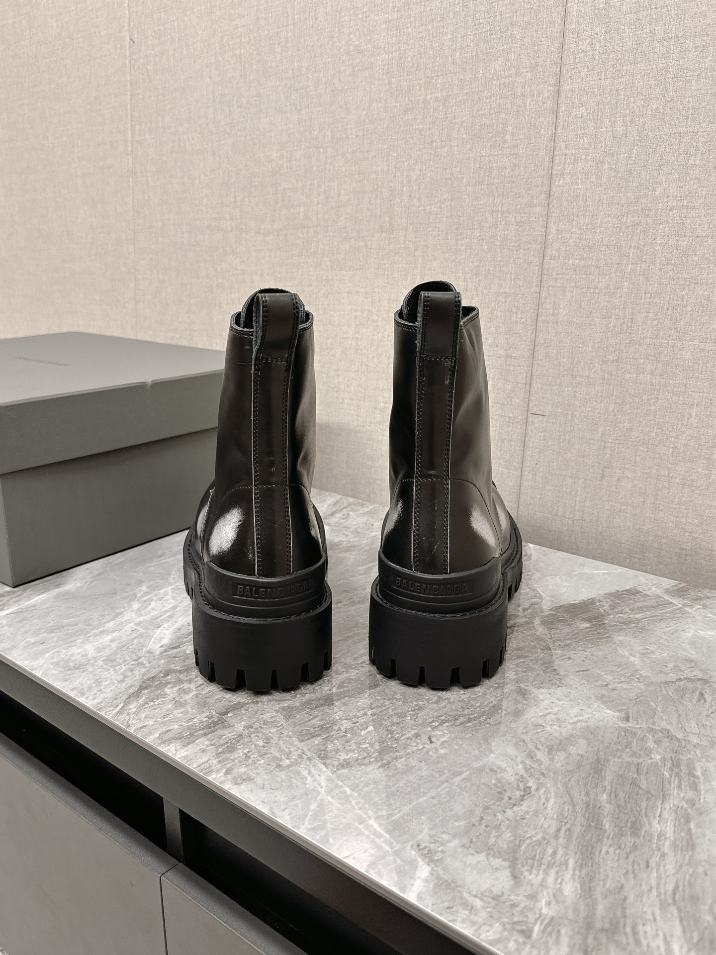 Male Basic Shoes Black L-s