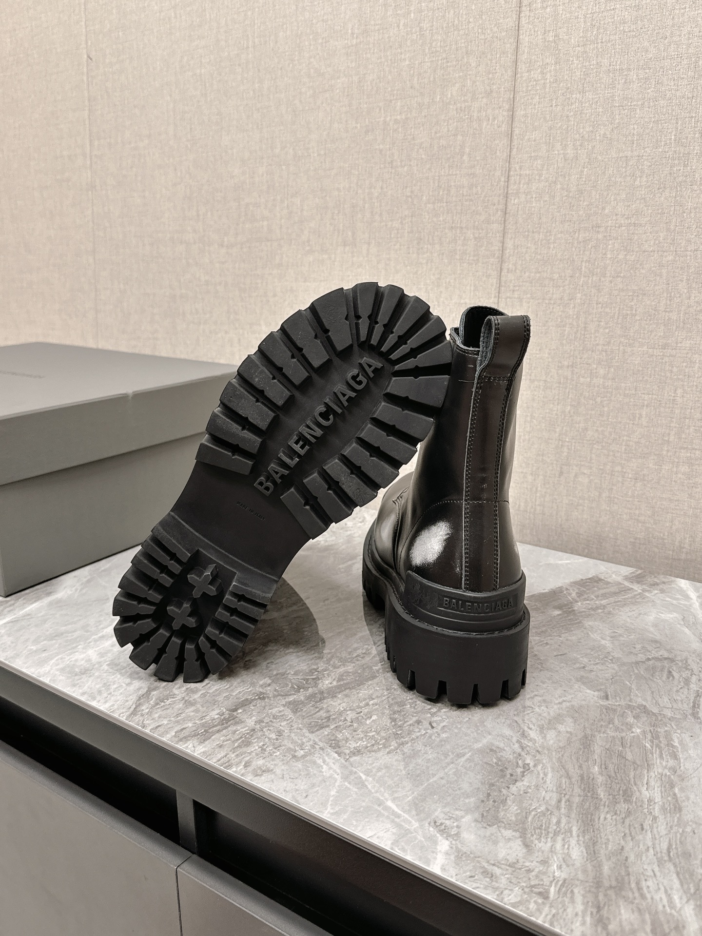 Male Basic Shoes Black L-s