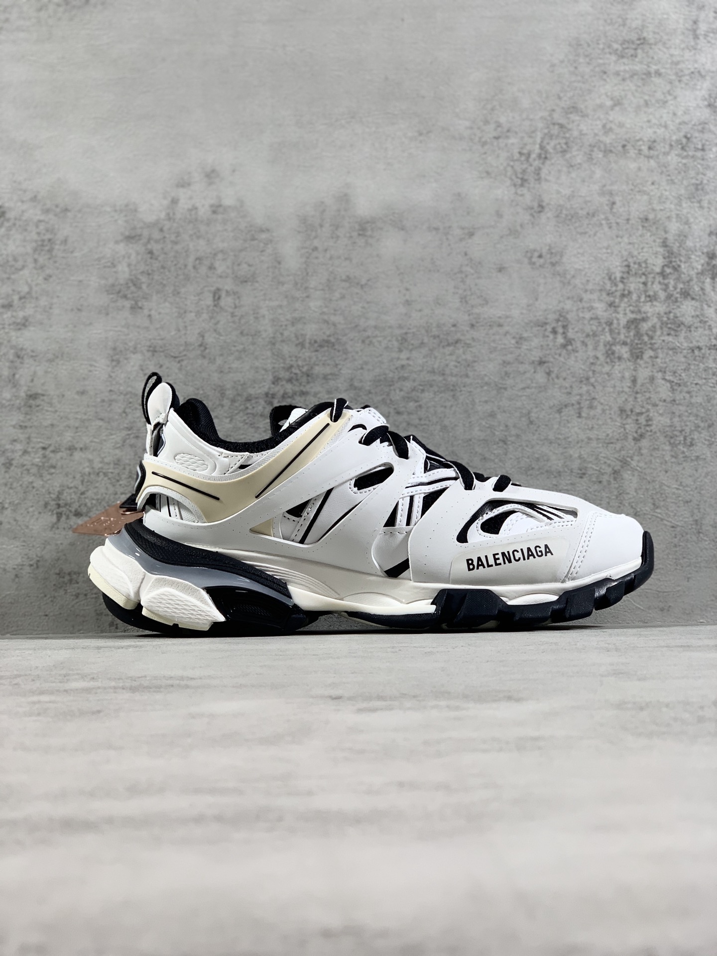 Basic Shoes M-l-s