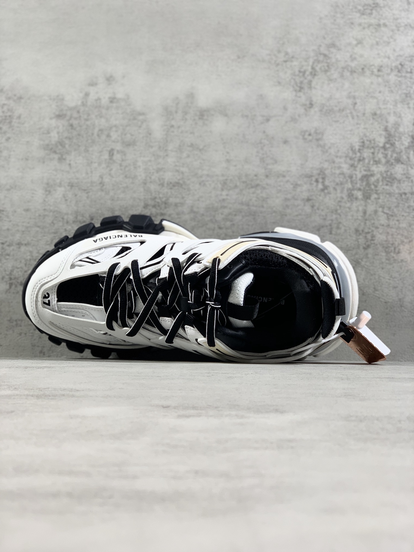 Basic Shoes M-l-s