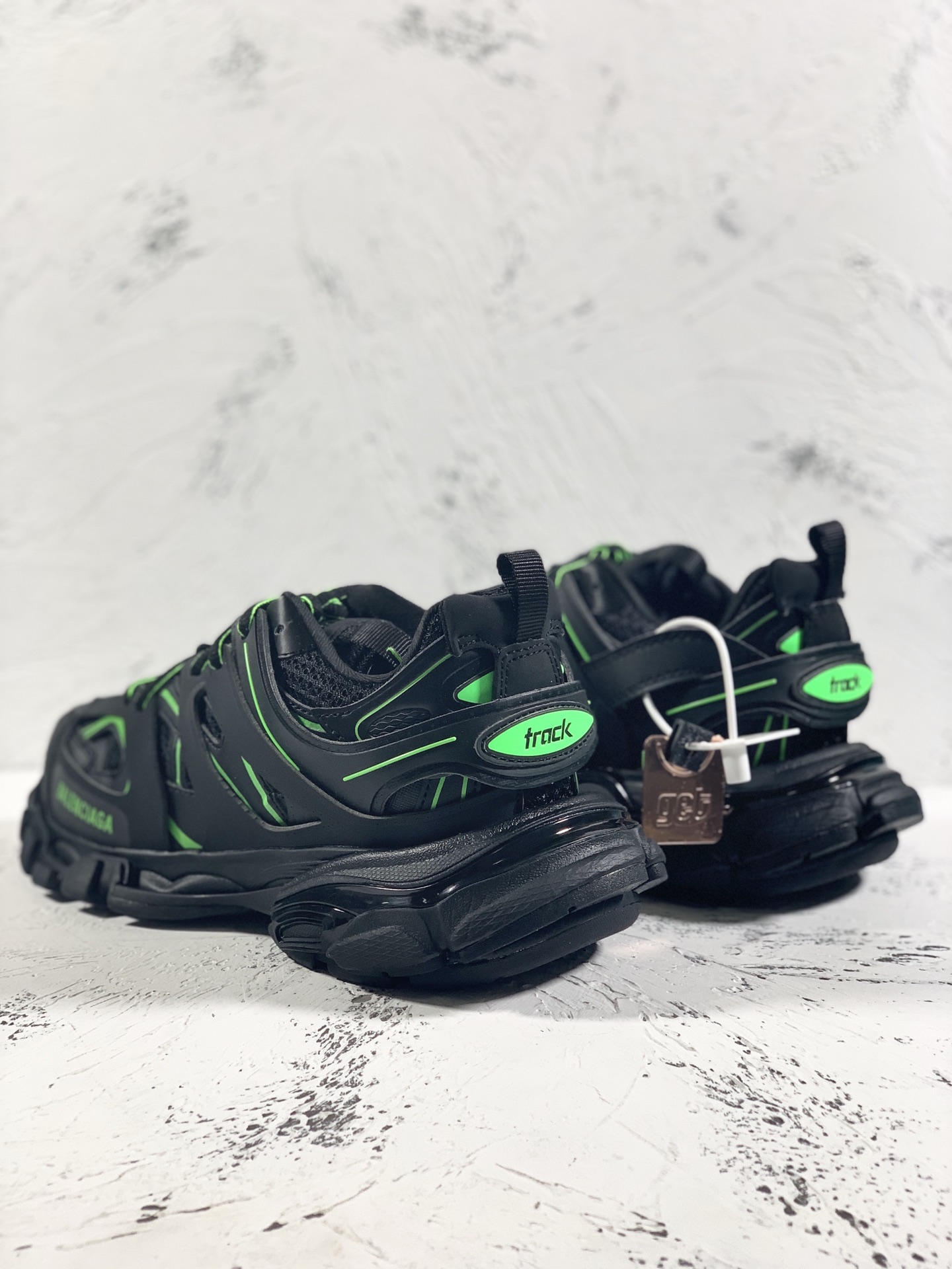 Basic Shoes M-l-s