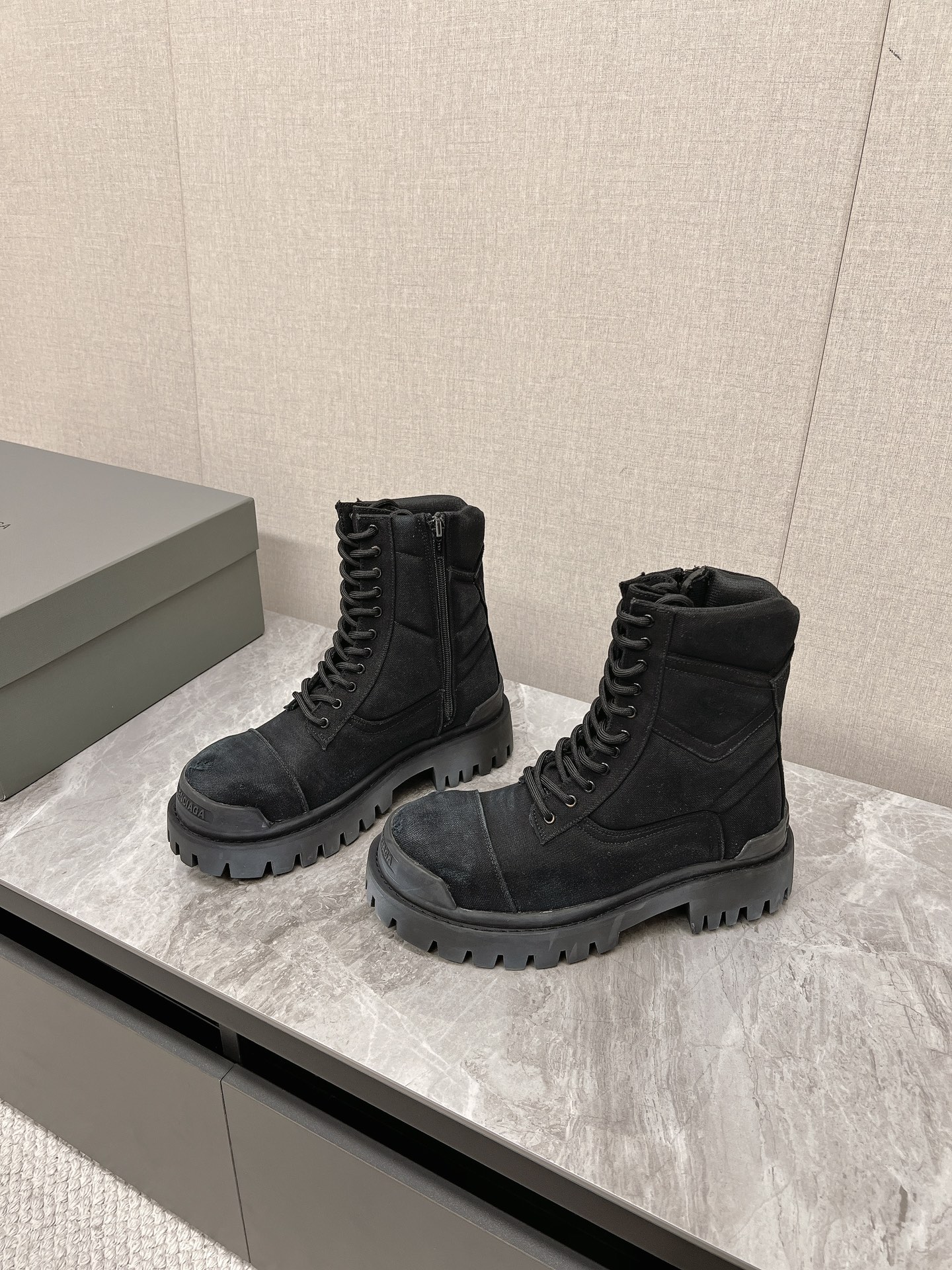 Male Basic Shoes Black L-s