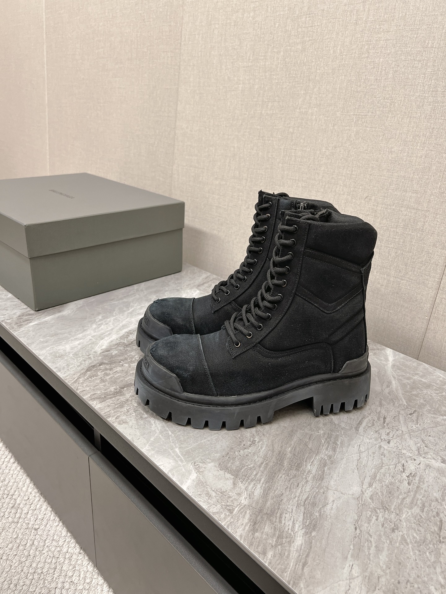 Male Basic Shoes Black L-s