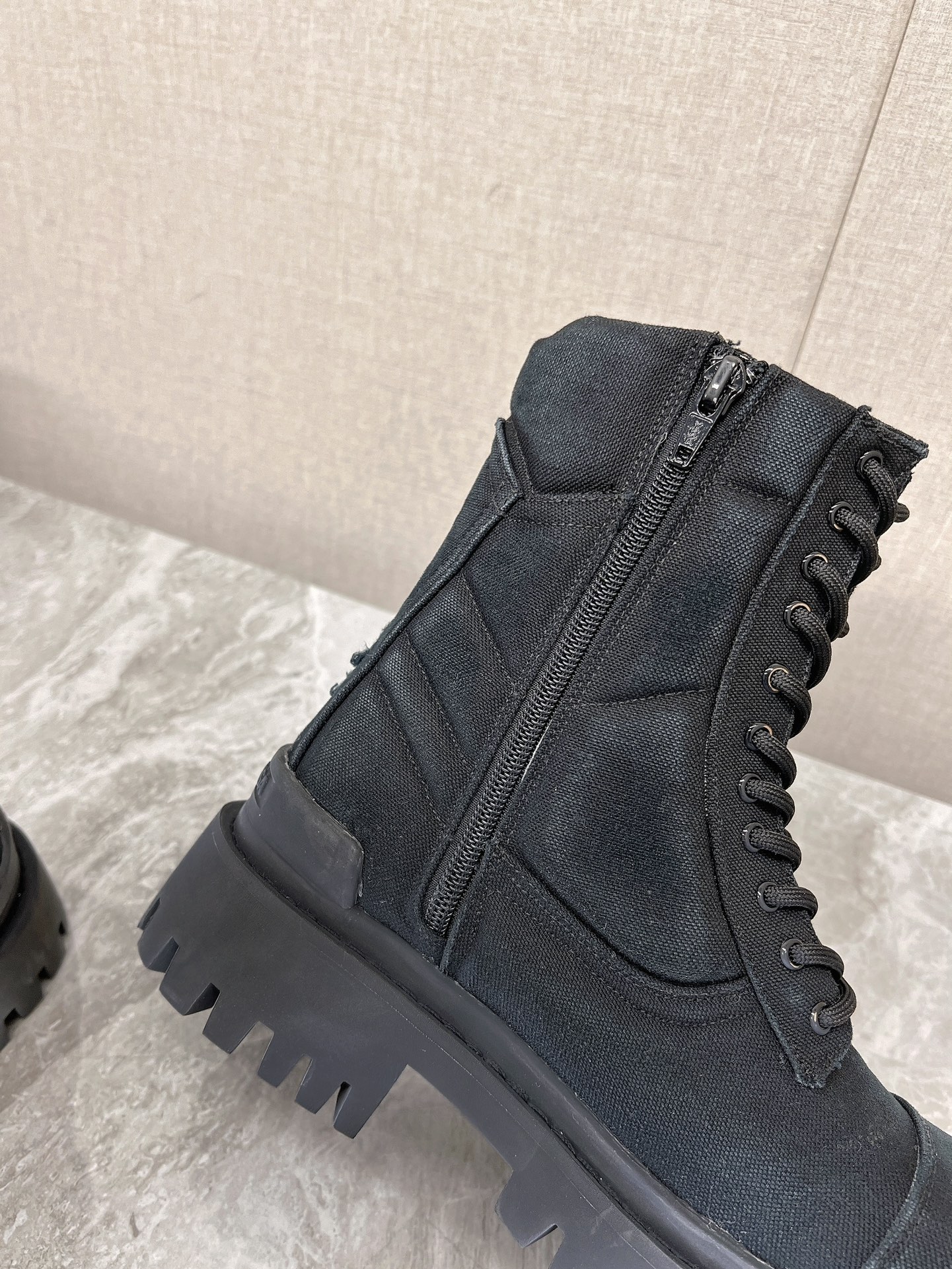 Male Basic Shoes Black L-s