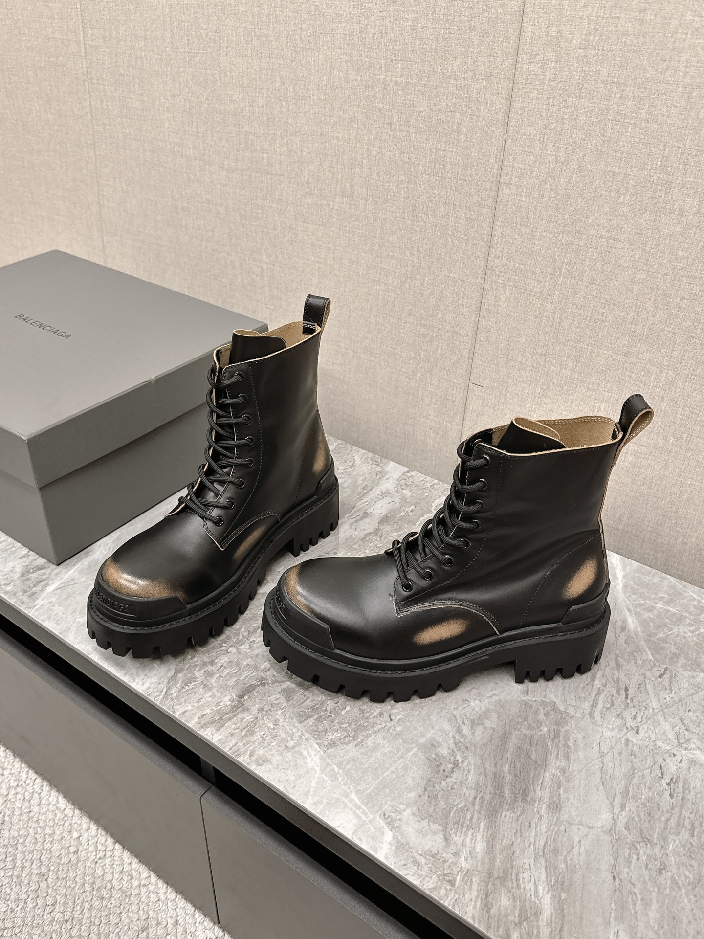 Male Basic Shoes Black L-s