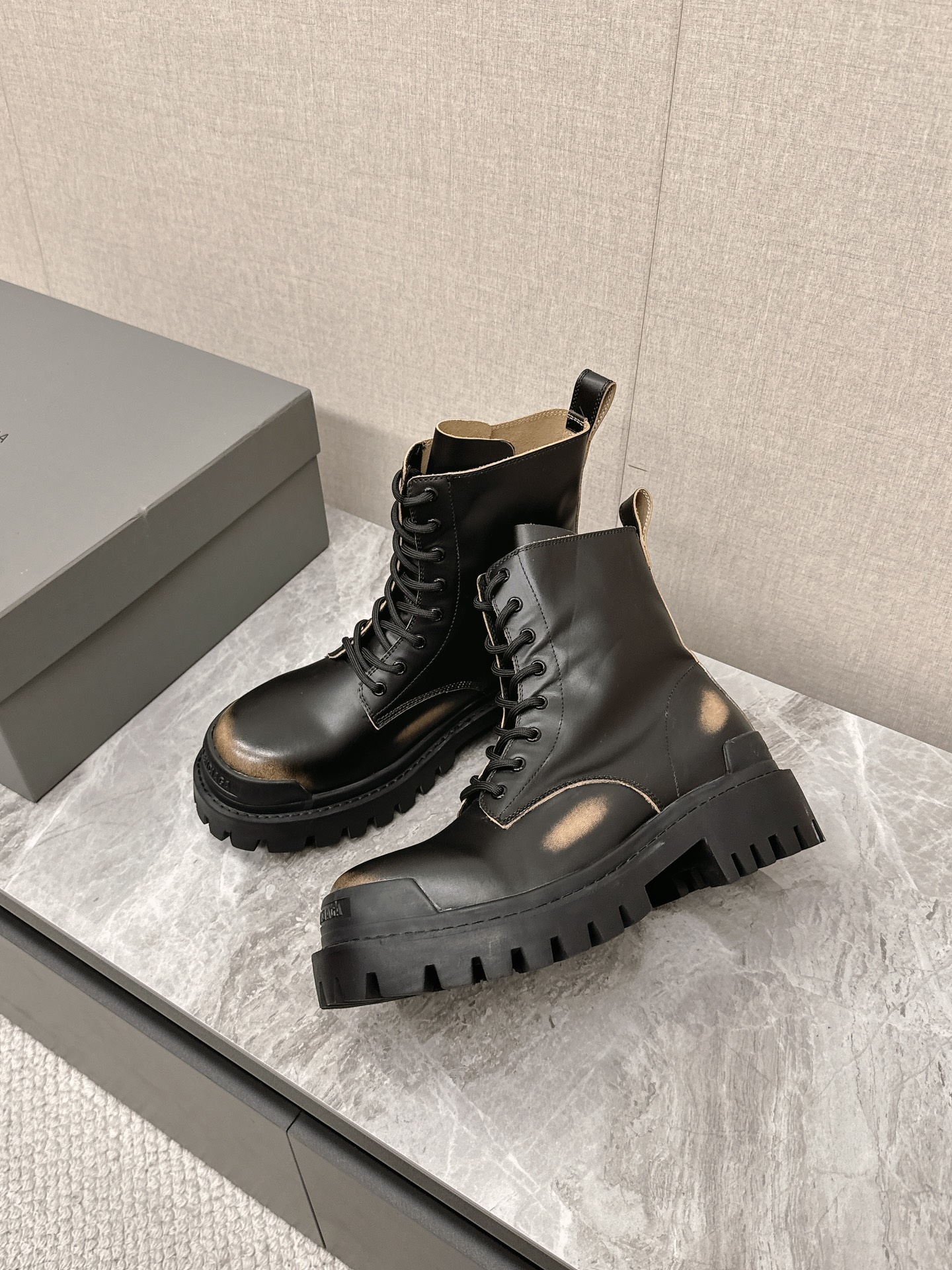 Male Basic Shoes Black L-s