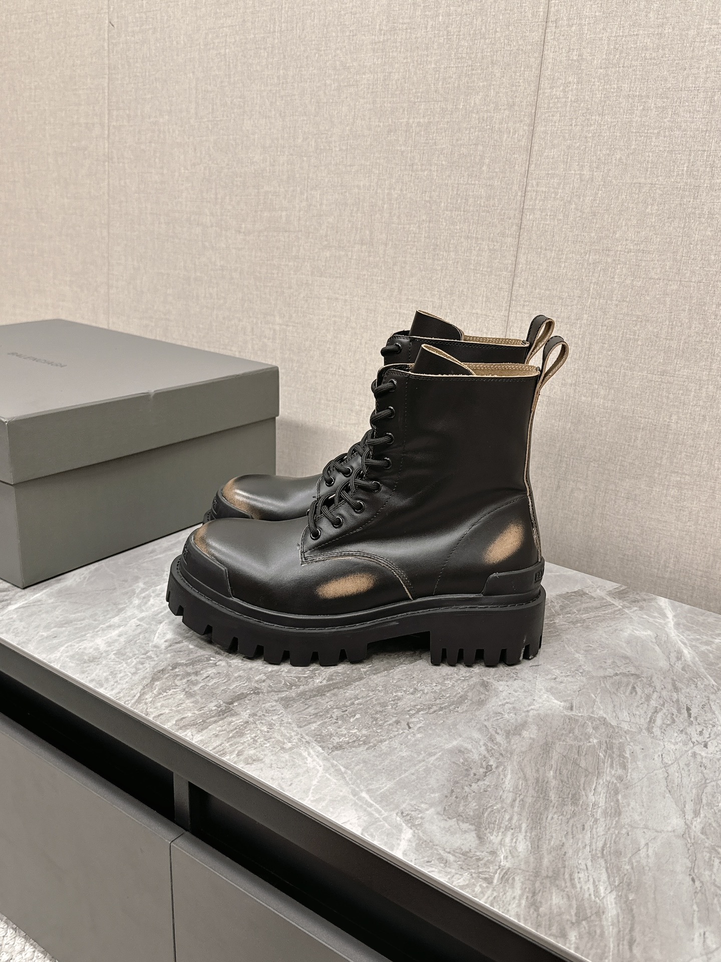 Male Basic Shoes Black L-s