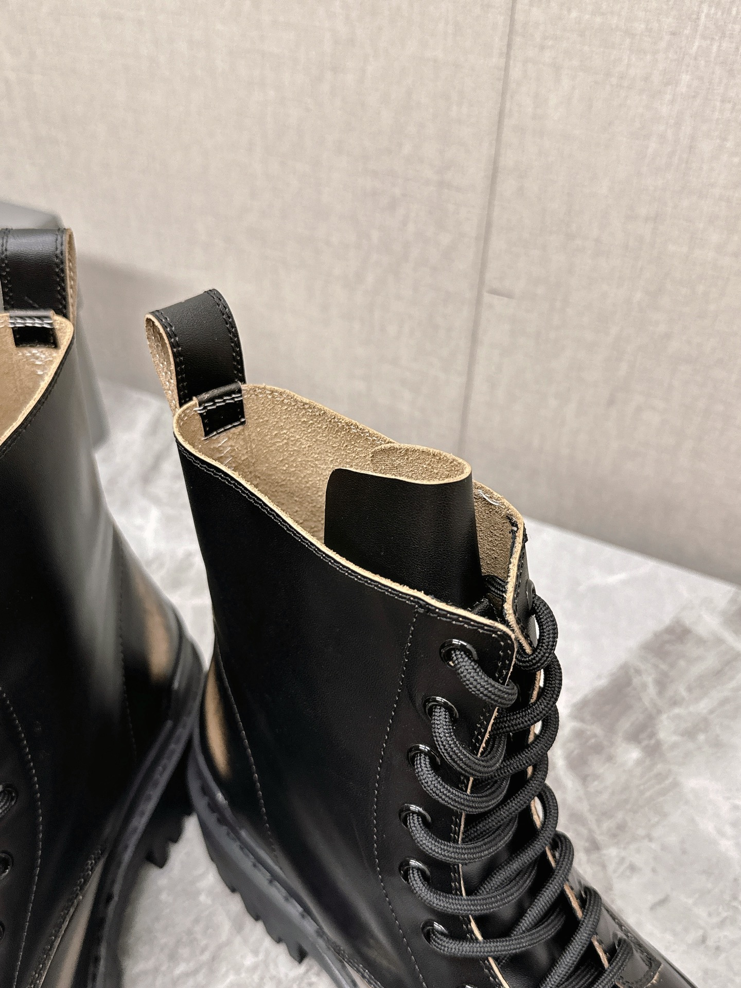 Male Basic Shoes Black L-s