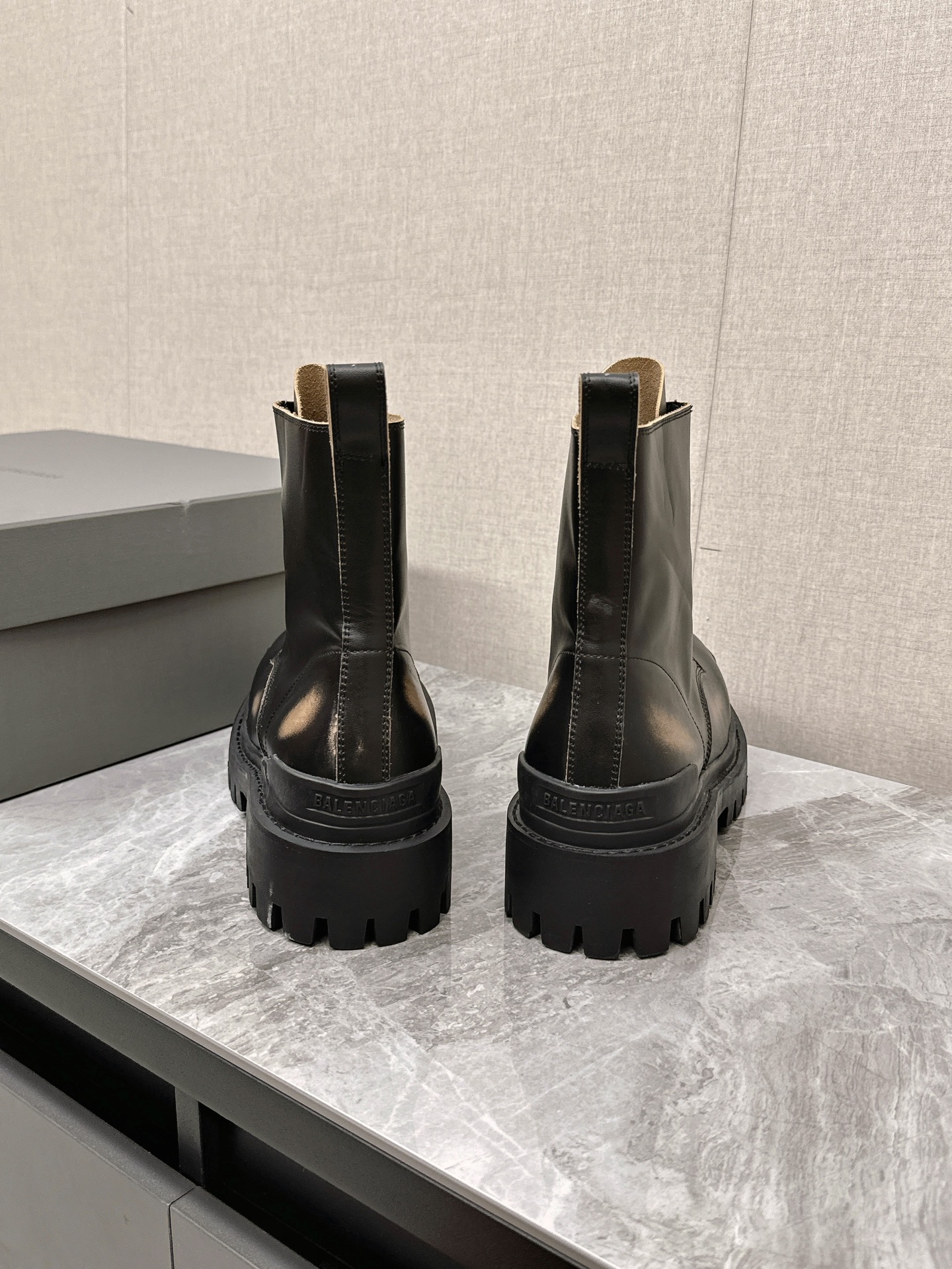 Male Basic Shoes Black L-s