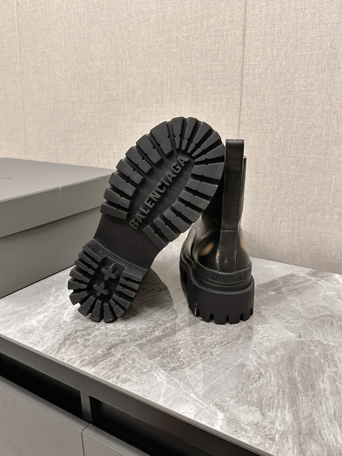 Male Basic Shoes Black L-s