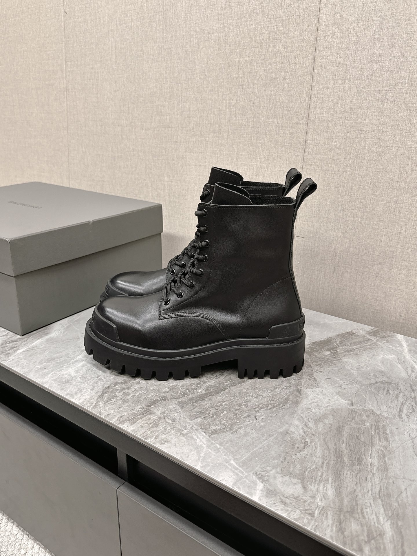 Male Basic Shoes Black L-s