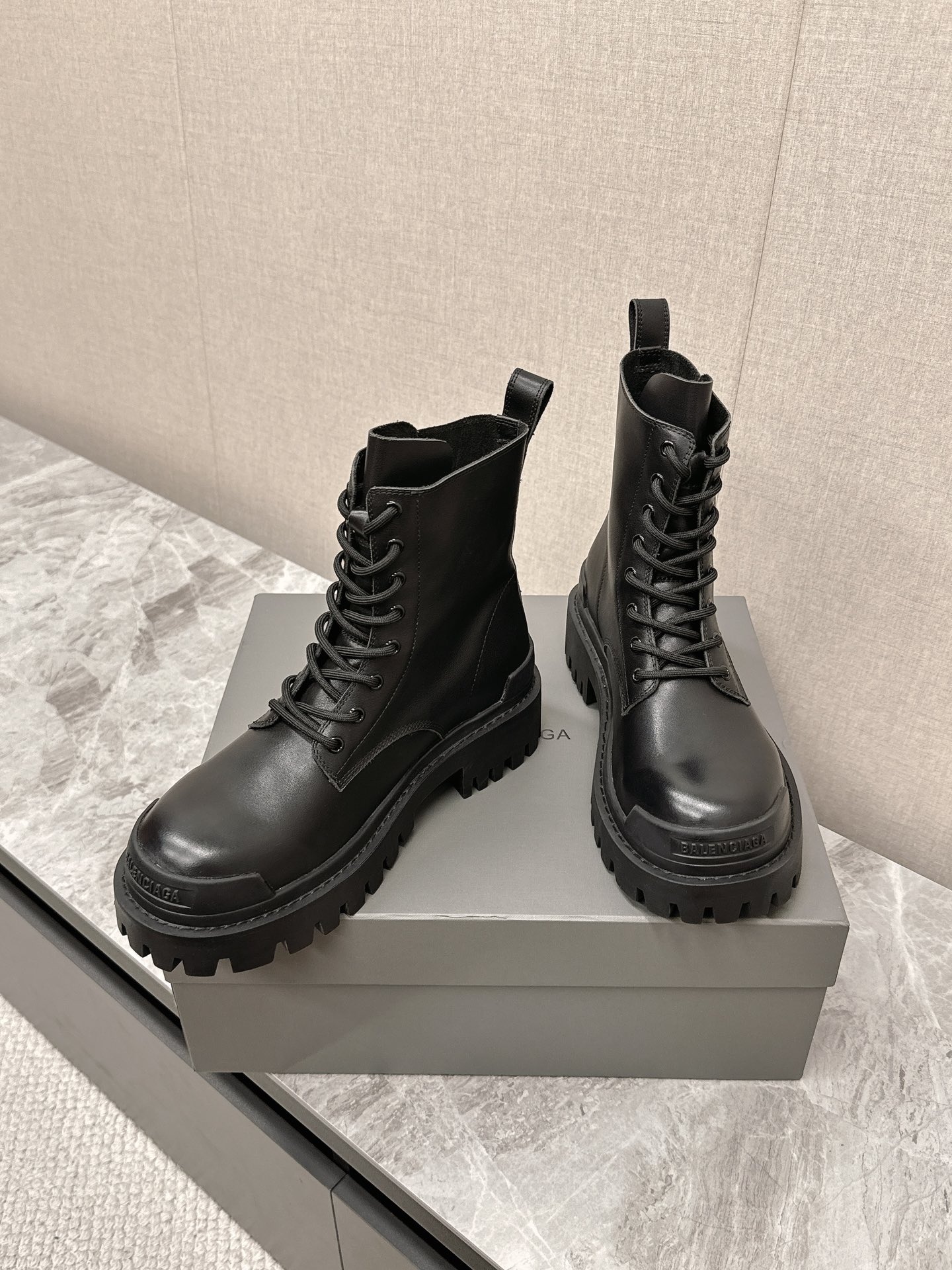 Male Basic Shoes Black L-s
