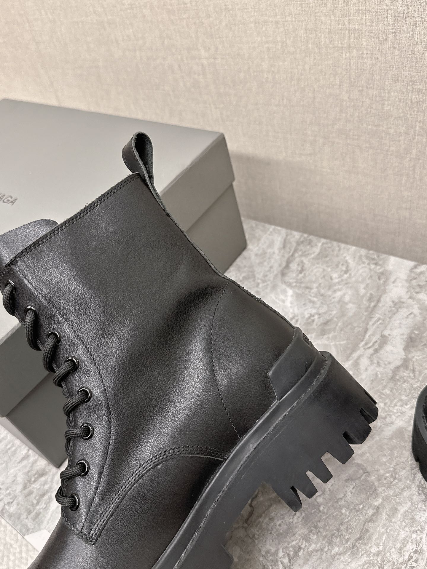 Male Basic Shoes Black L-s