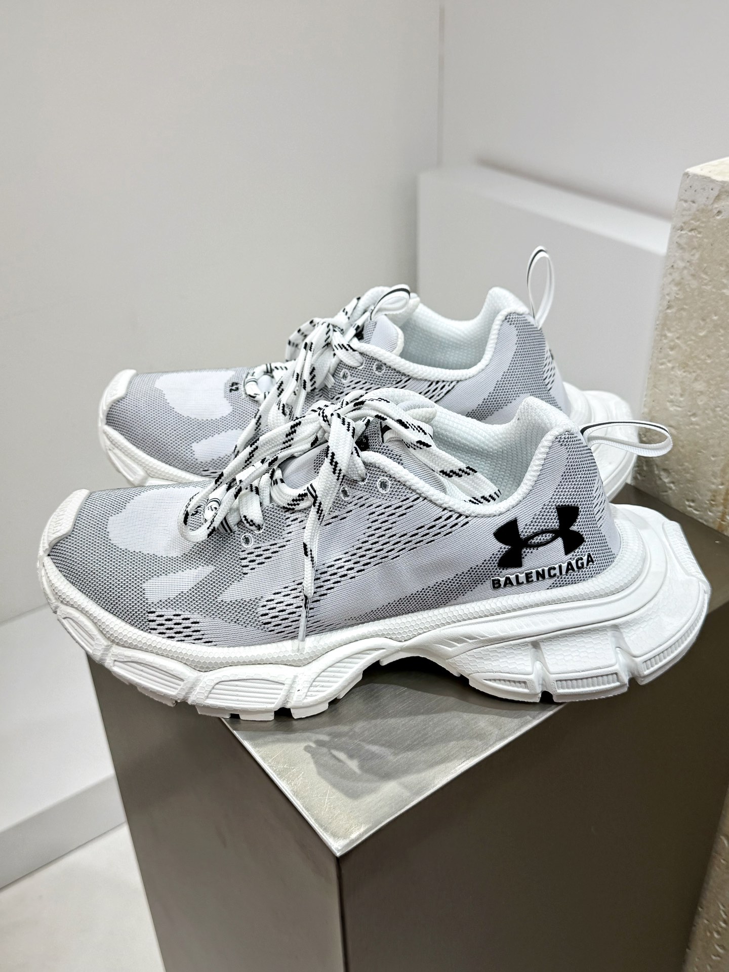 Balenciaga Basic Shoes M-l-s