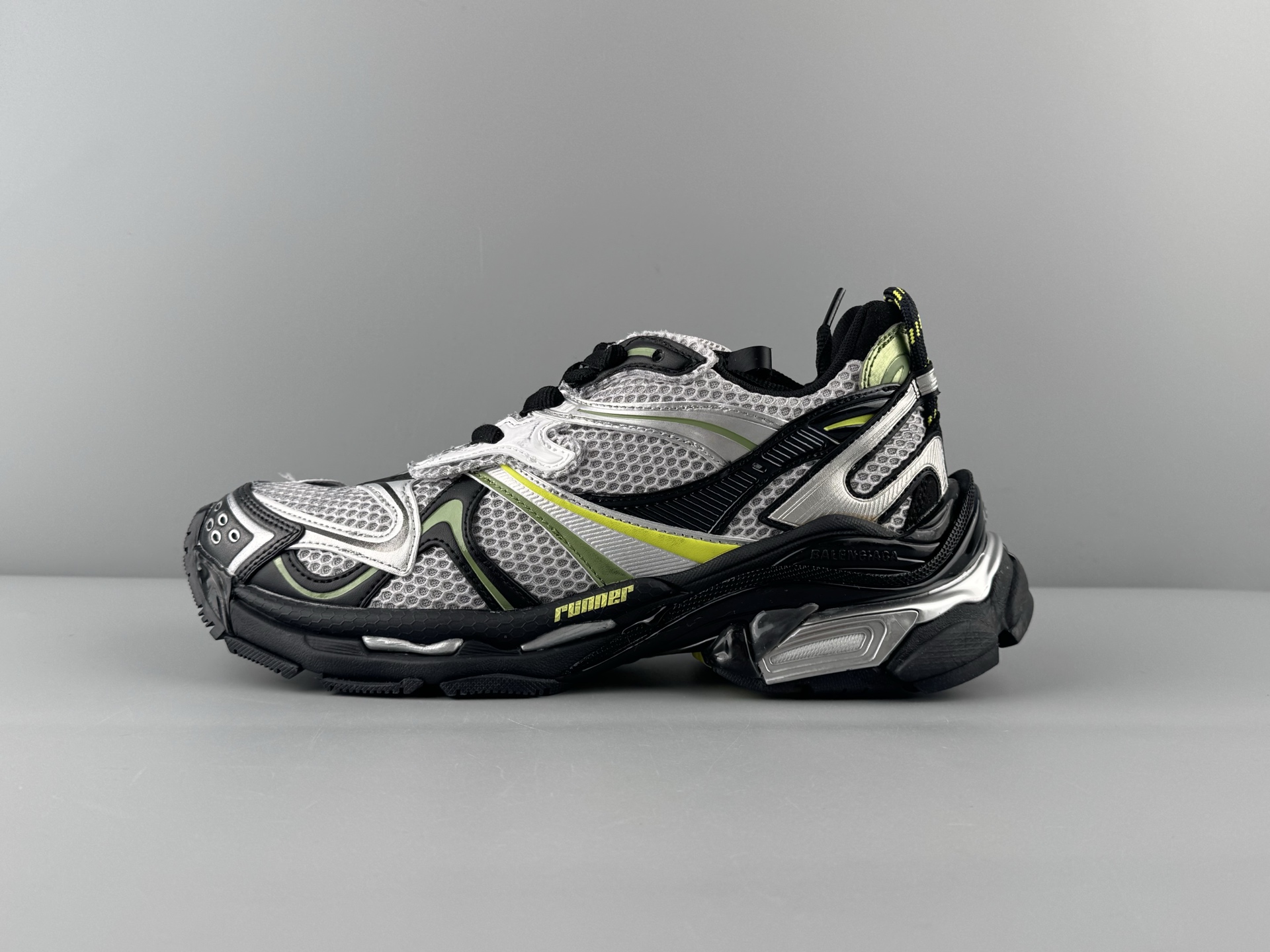 Balenciaga Basic Shoes L-s