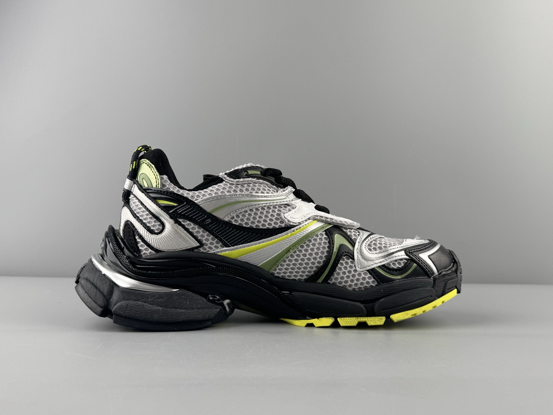 Balenciaga Basic Shoes L-s