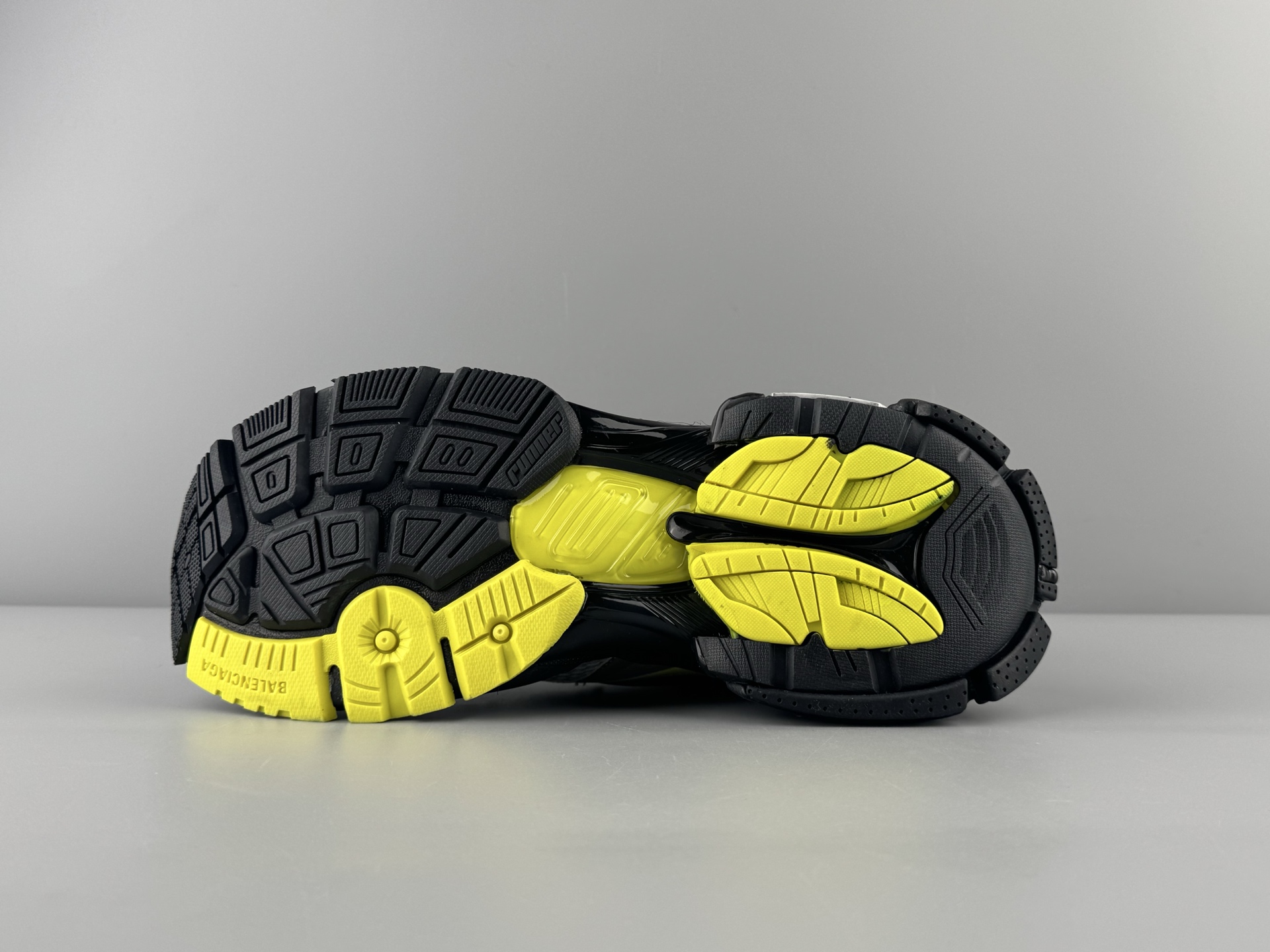Balenciaga Basic Shoes L-s