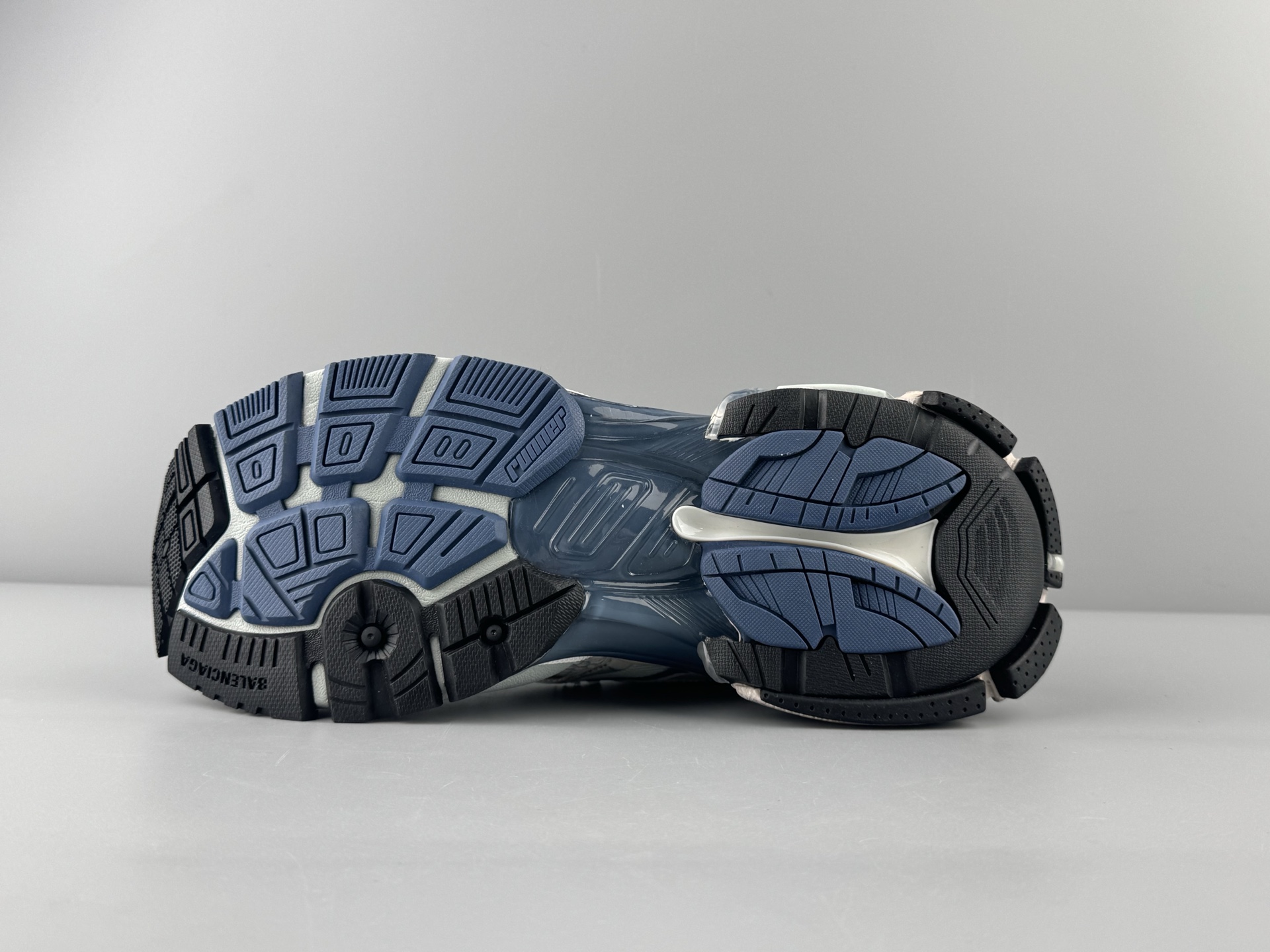Balenciaga Basic Shoes L-s