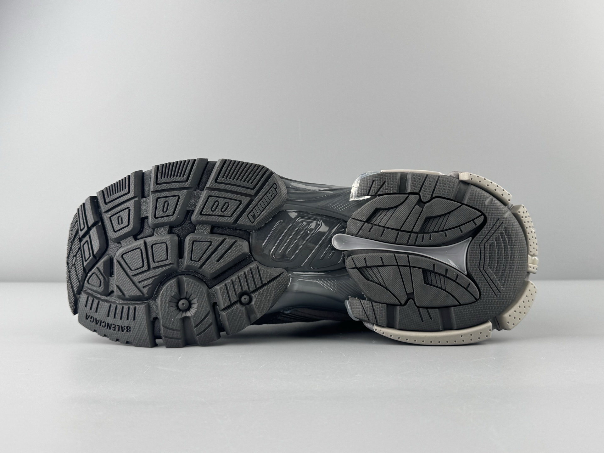 Balenciaga Basic Shoes L-s