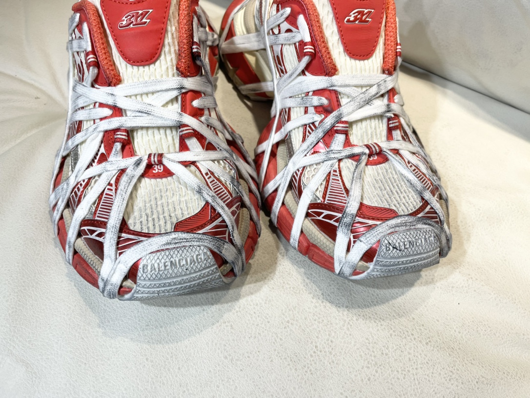 Balenciaga Basic Shoes L-s