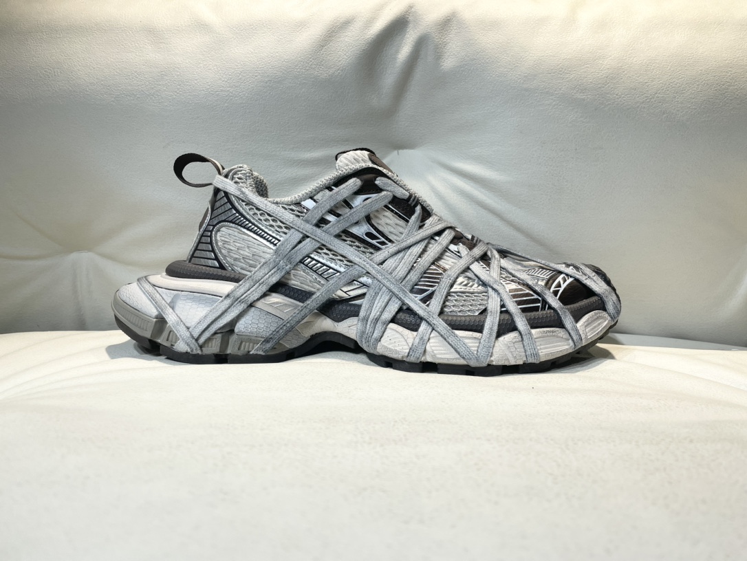 Balenciaga Basic Shoes L-s