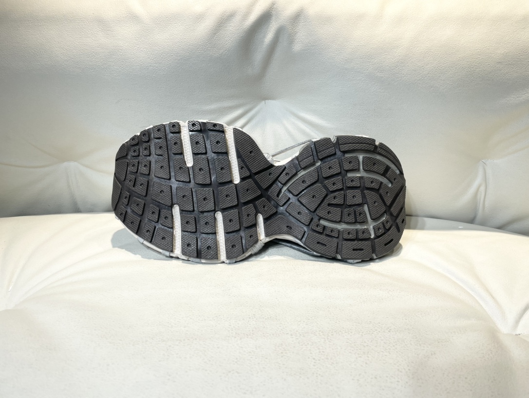 Balenciaga Basic Shoes L-s