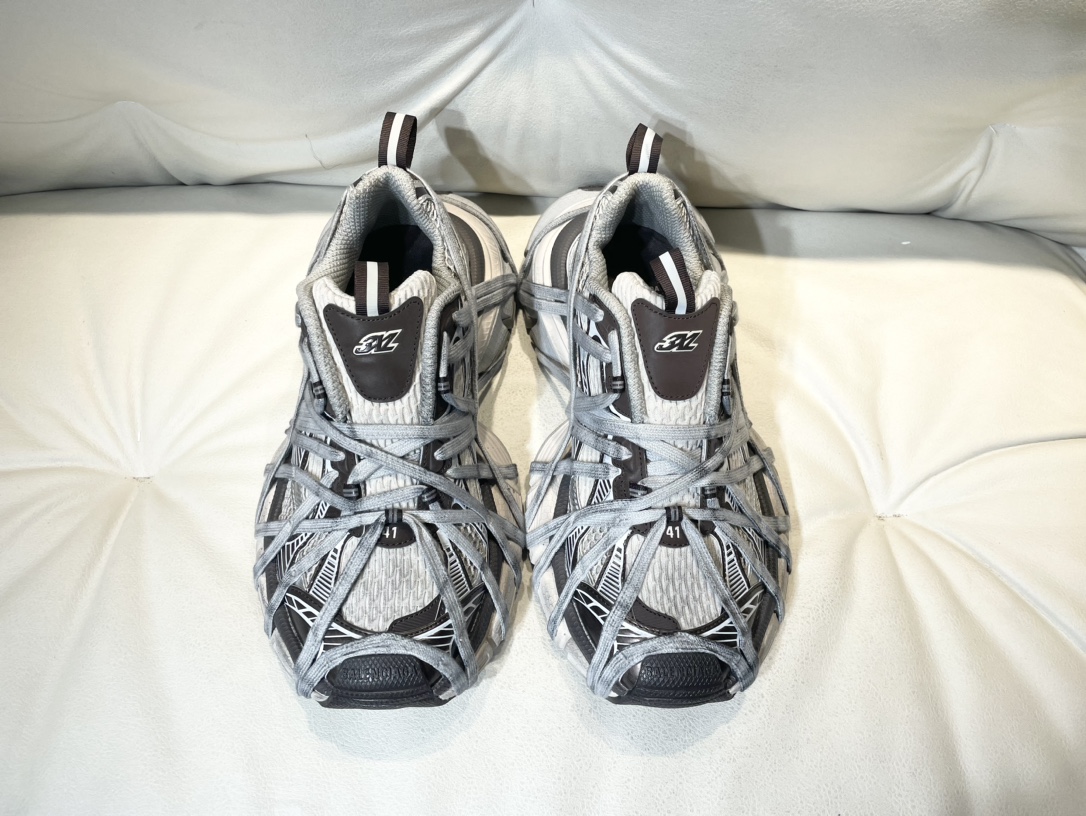 Balenciaga Basic Shoes L-s