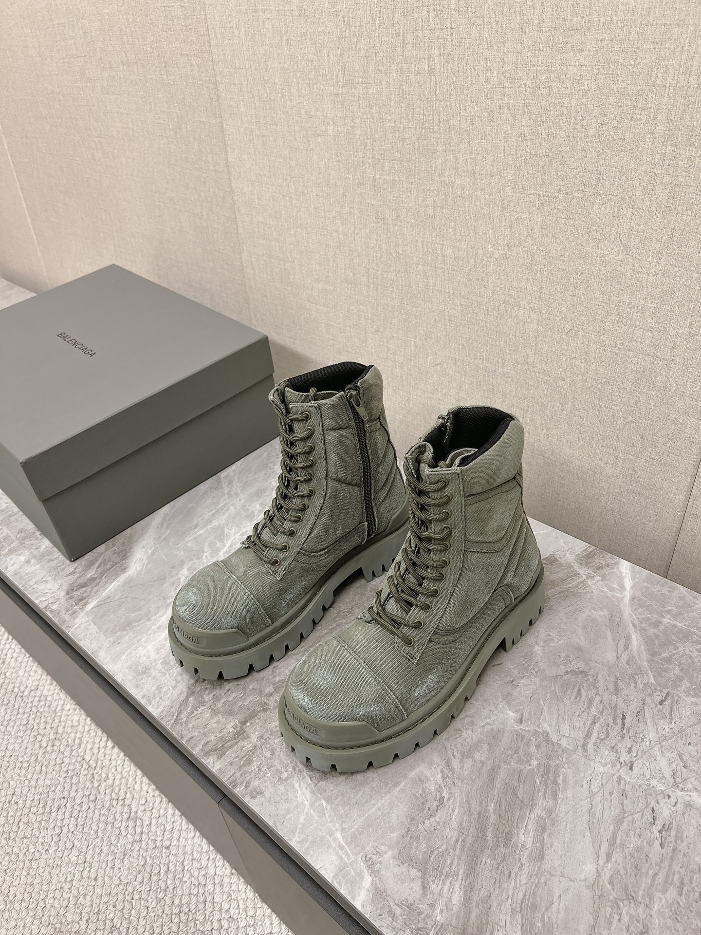Balenciaga Male Basic Shoes Black L-s