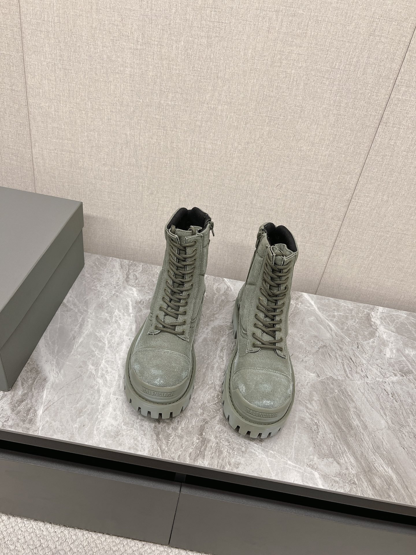 Balenciaga Male Basic Shoes Black L-s