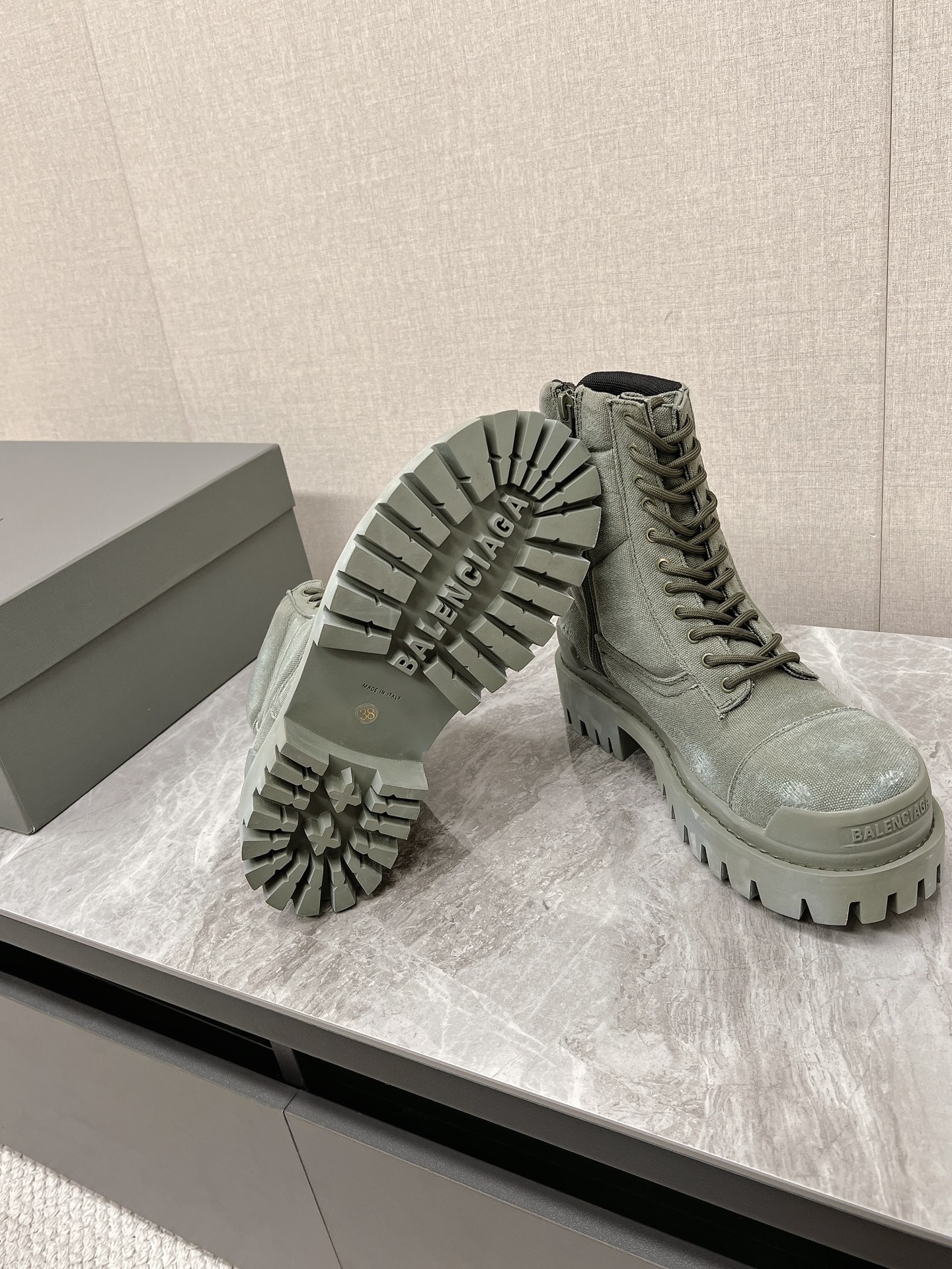 Balenciaga Male Basic Shoes Black L-s