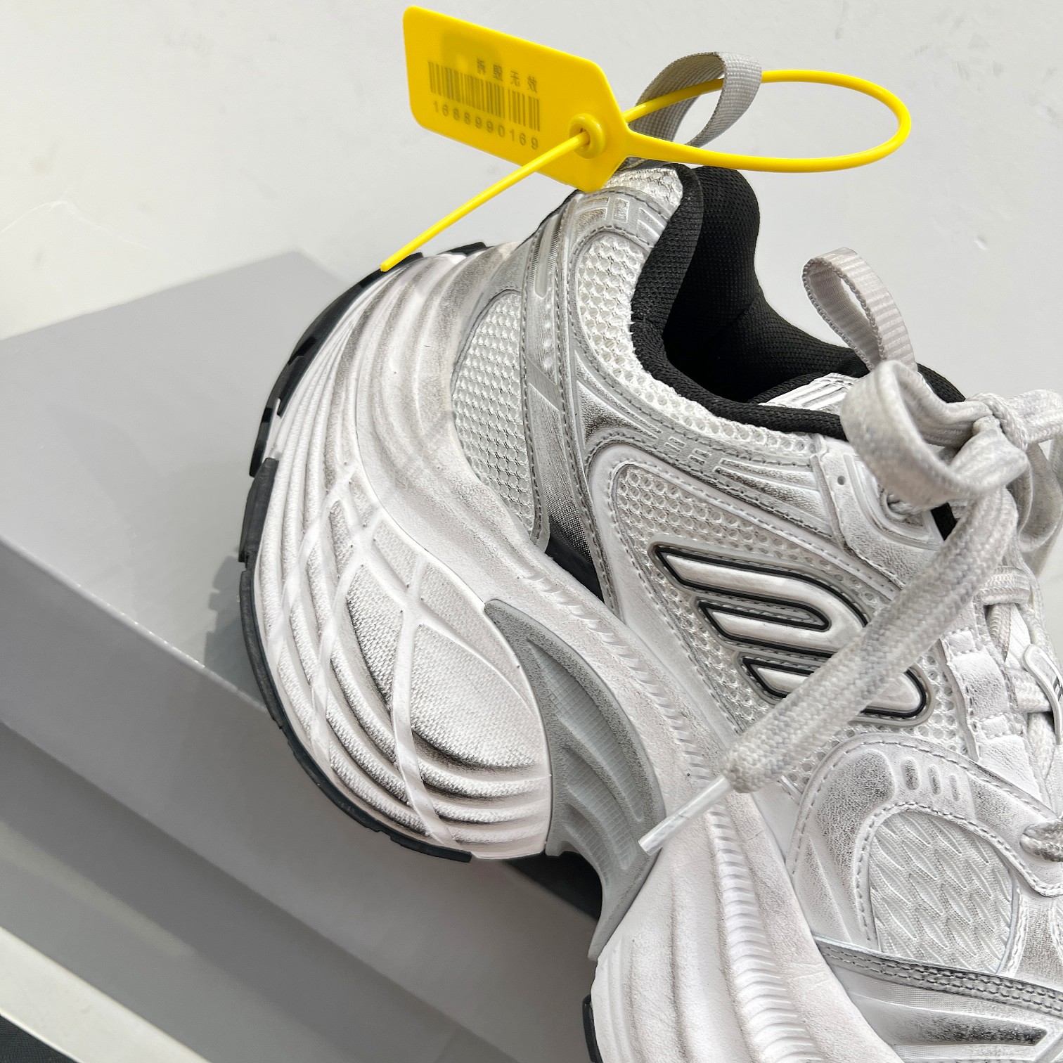 Balenciaga Sneakers Breathable L-s-xl