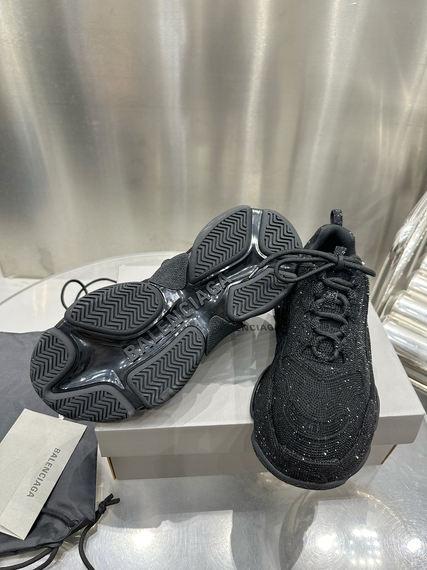 Basic Shoes L-s