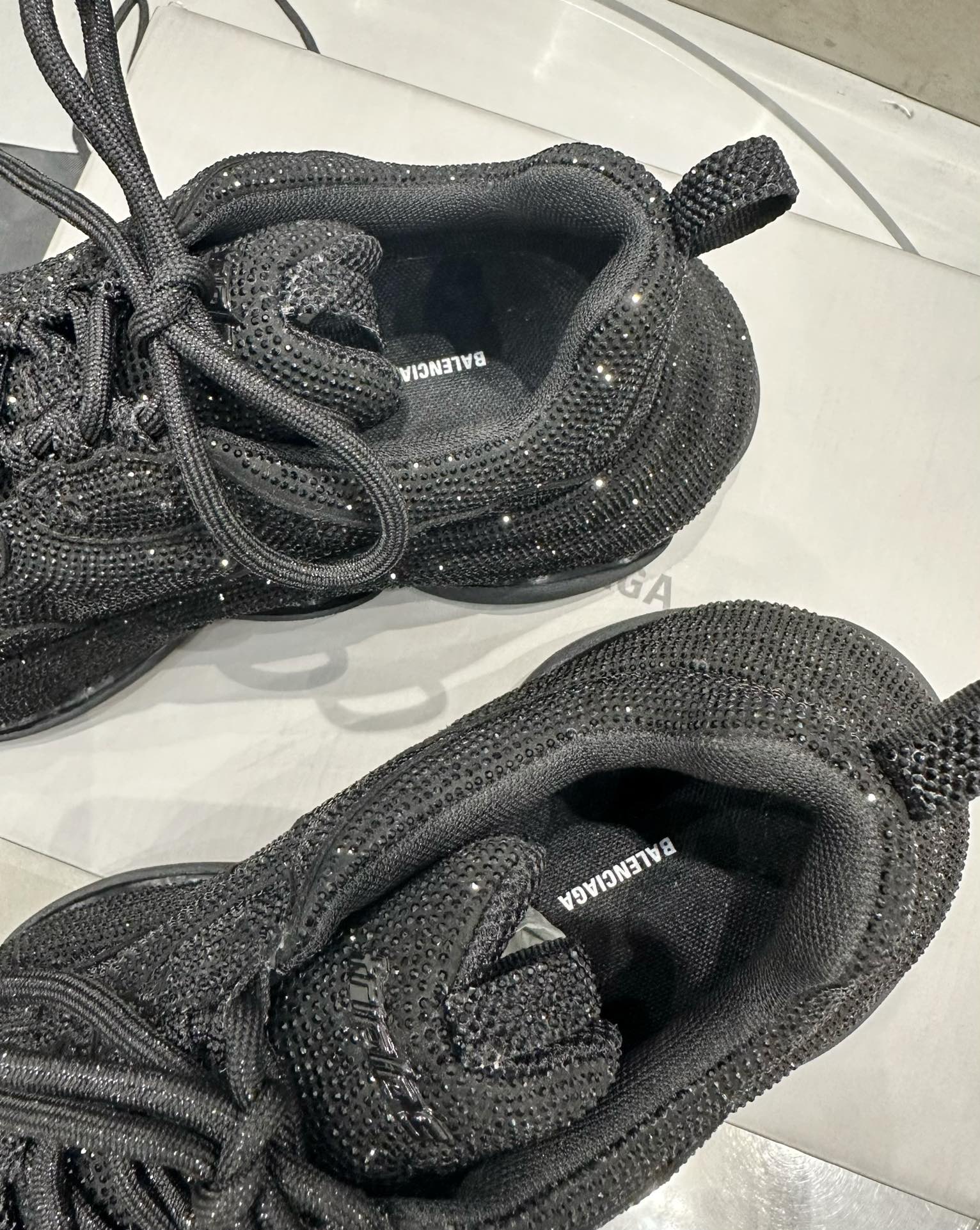 Basic Shoes L-s