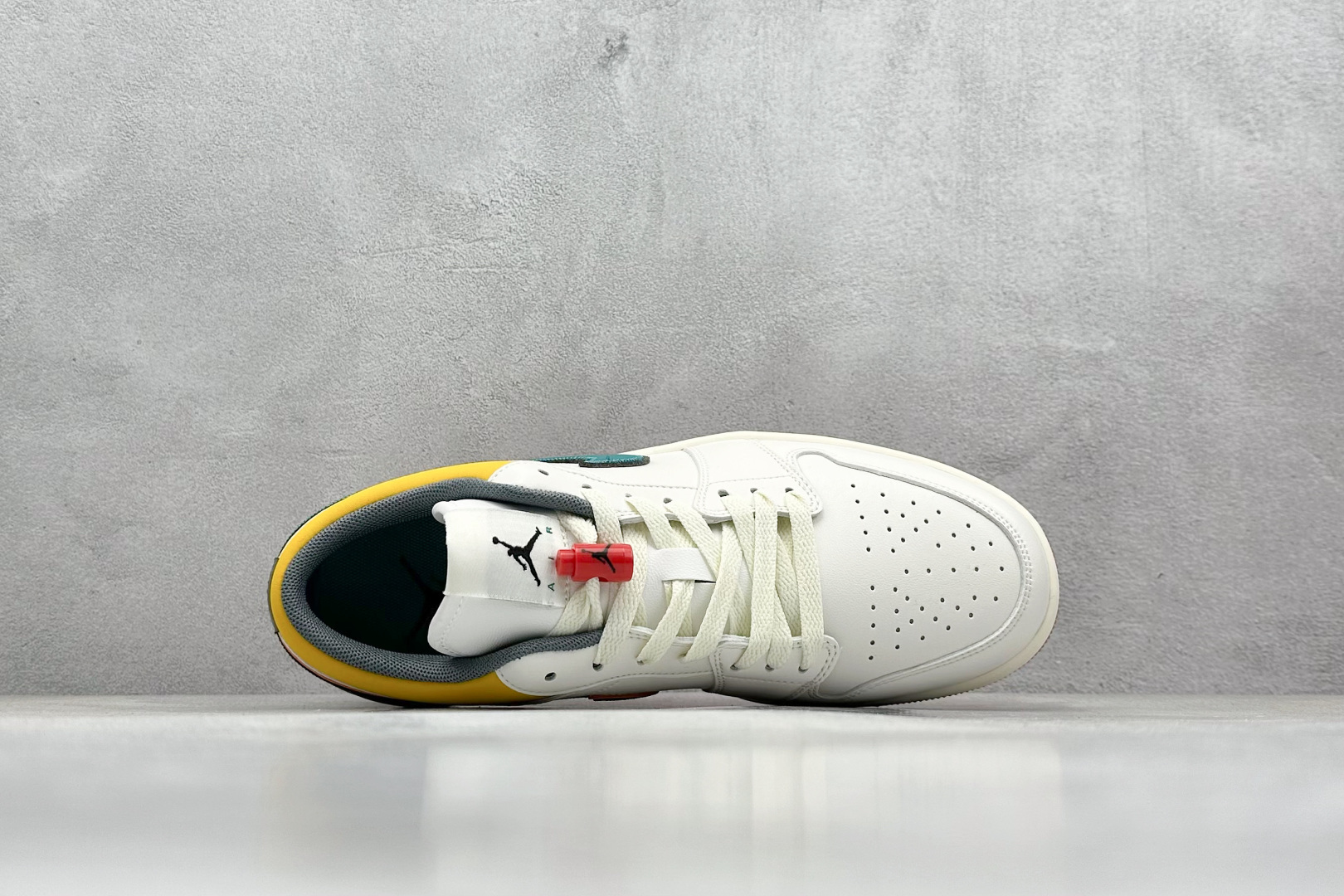 Jordan Nike Board Shoes L