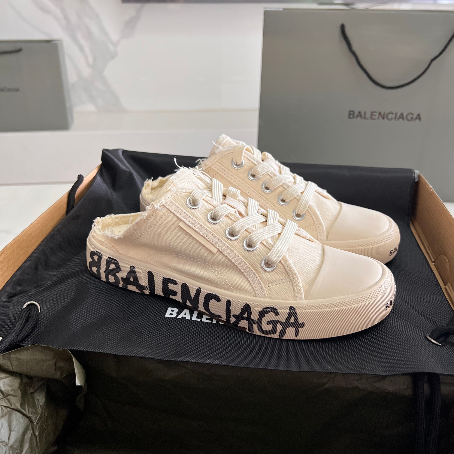 Balenciaga Basic Shoes L