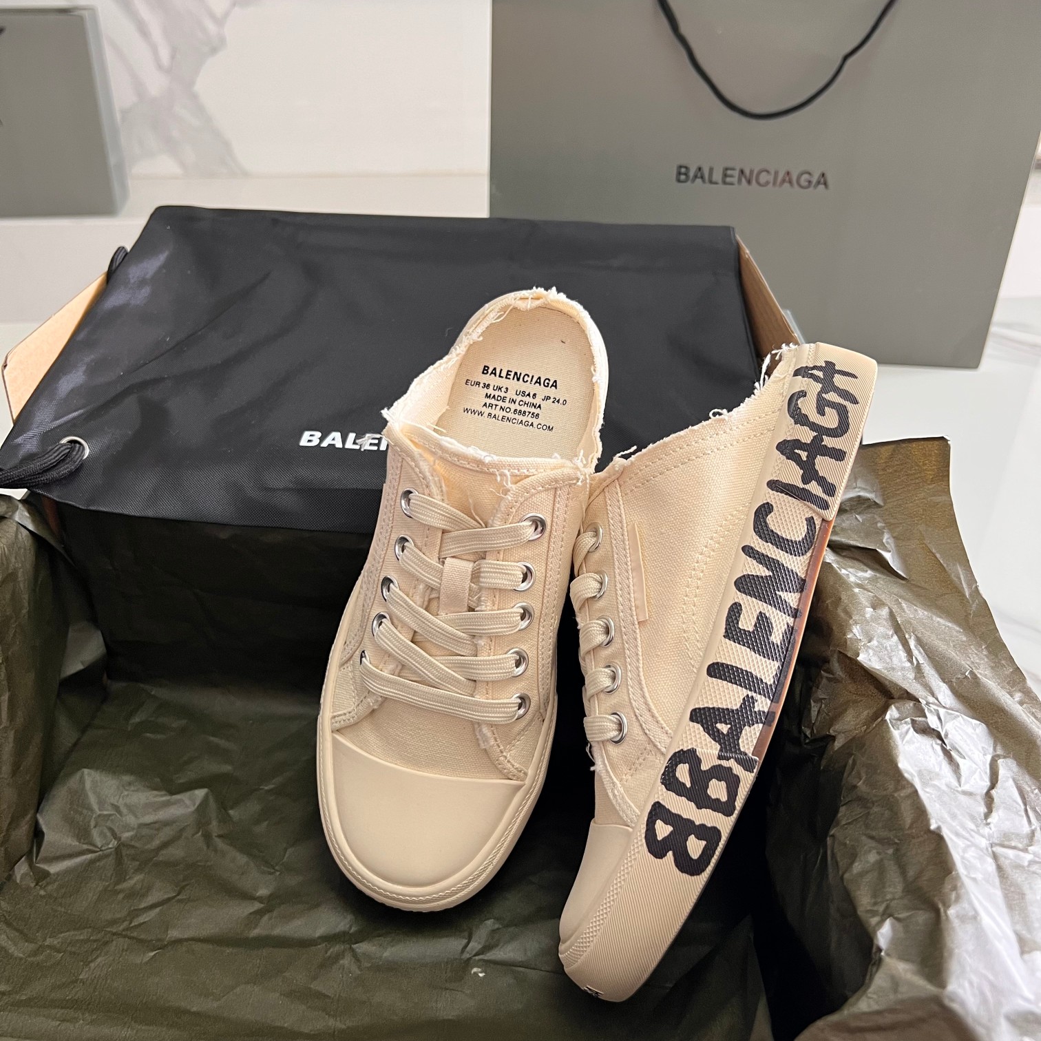 Balenciaga Basic Shoes L