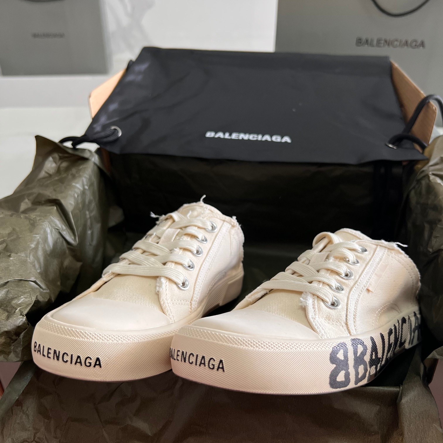 Balenciaga Basic Shoes L