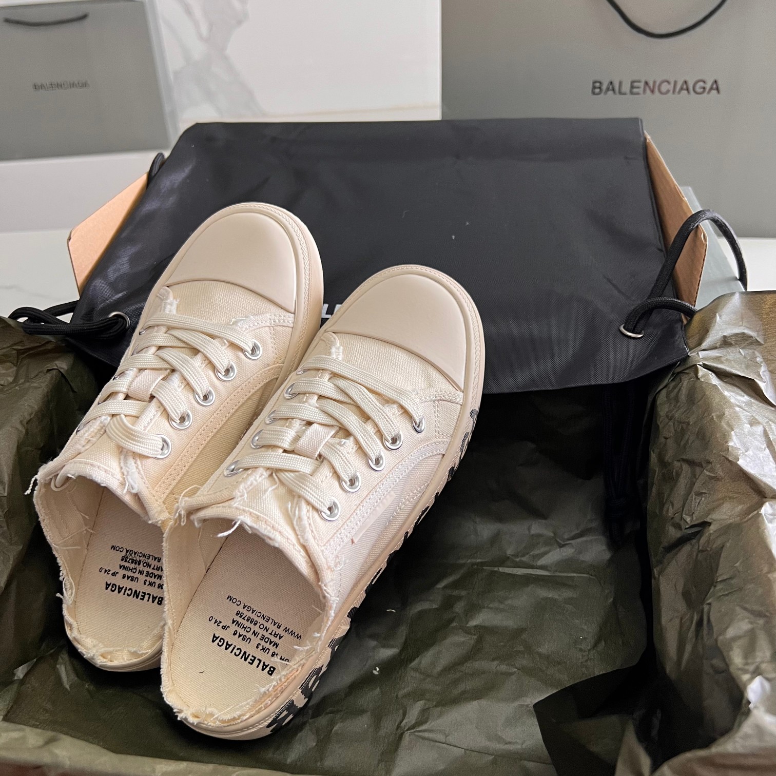 Balenciaga Basic Shoes L